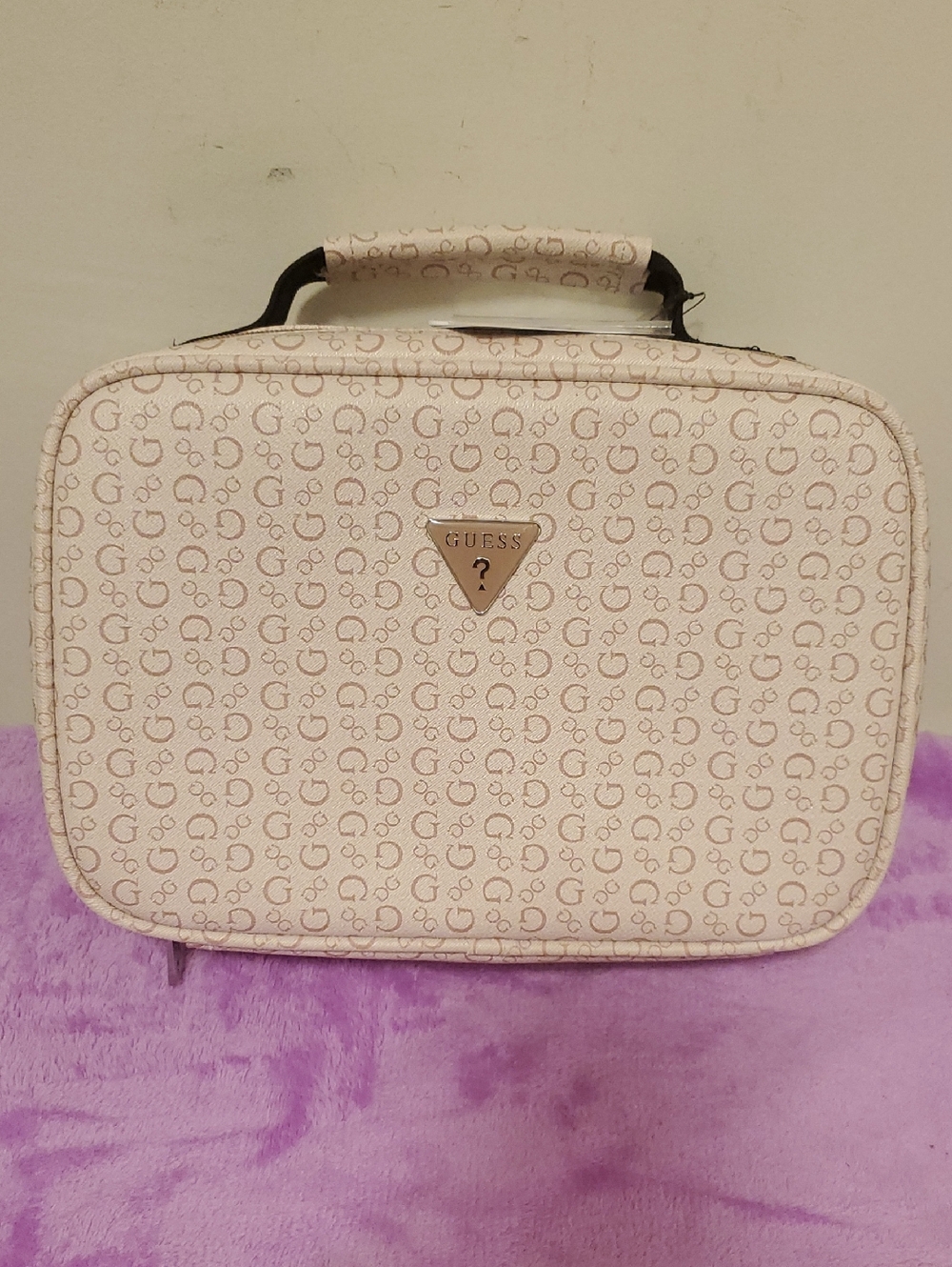 GUESS Cream Logo Print Cosmetic Case with Top Handle
